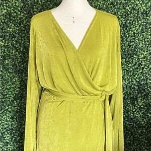 Boohoo size 12 v neck faux wrap dress ties at the waist